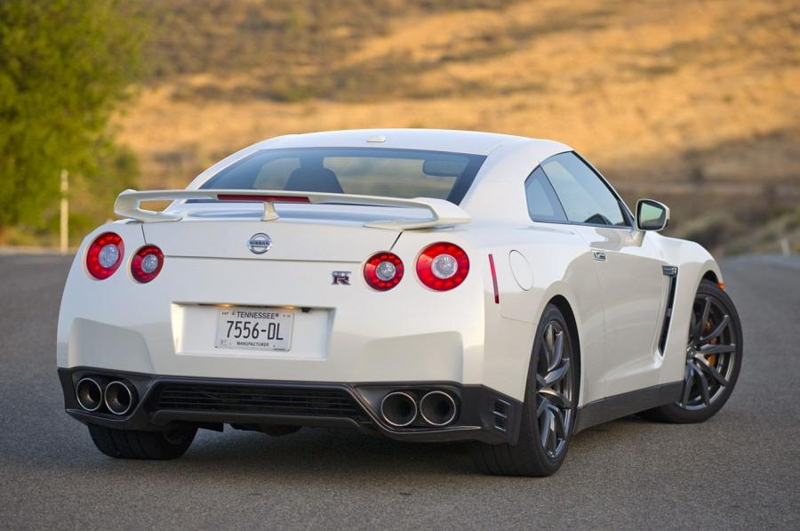  Nissan GT-R 2014 года  (фото 47 из 80)